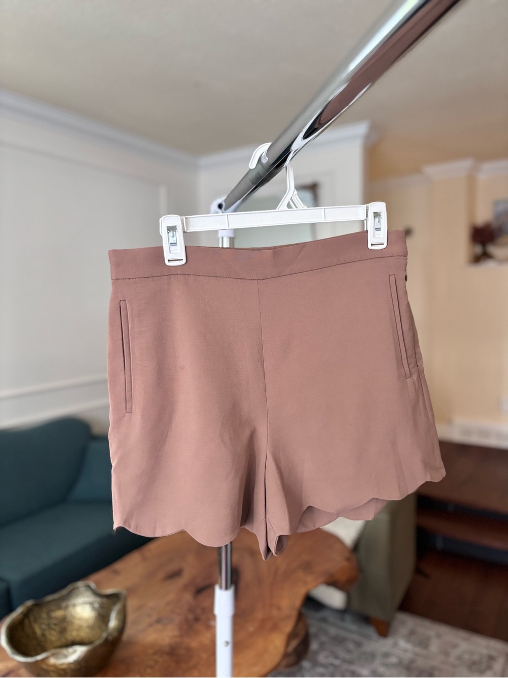 Wilfred Scallop Hem mid-Rise shorts - Dusty Mauve